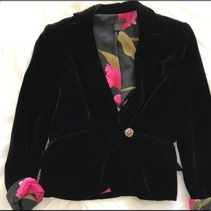 WDNY Black Velvet Jacket with Floral Silk Lining 4